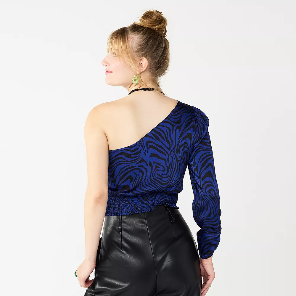 Juniors' SO® One-Shoulder Cropped Top - Image 3