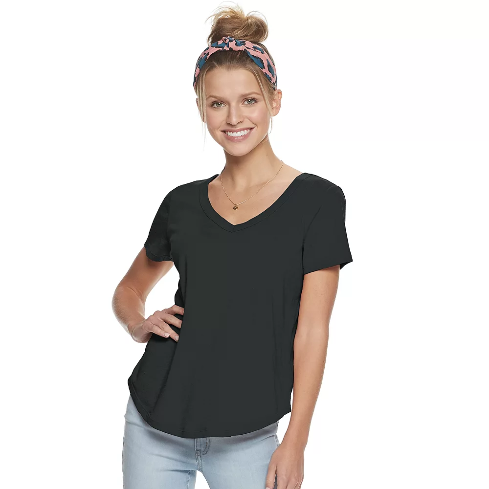 Juniors' SO® Favorite V-Neck Short Sleeve Tee - Image 4