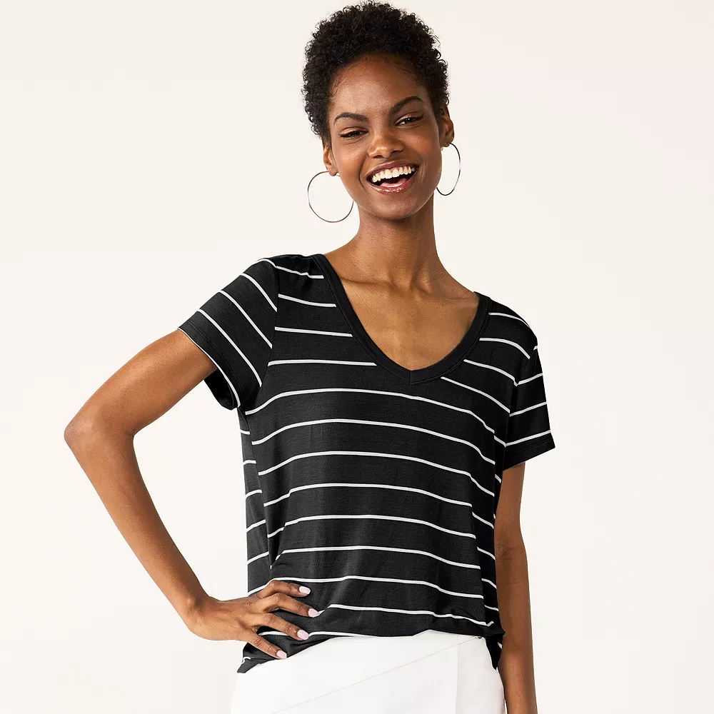 Juniors' SO® Favorite V-Neck Short Sleeve Tee - Image 2